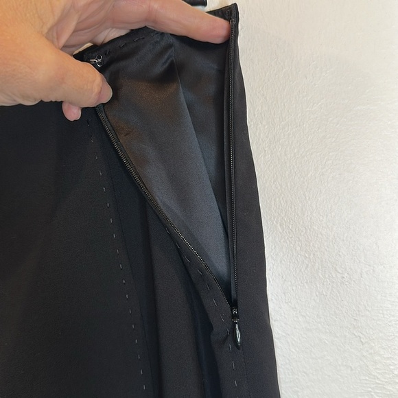 ELIE TAHARI FERRIS SKIRT NWT 95% VIRGIN WOOL LINED SIDE ZIP SIZE 8 - Picture 5 of 6